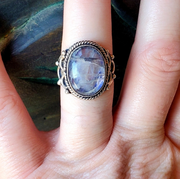 New Rare Purple Labradorite Silver Ring. - Picture 7 of 16